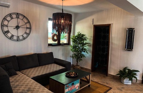 Maslenica House | Casa Di Famiglia
