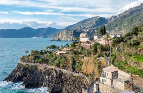 Manarola Apartment | Casa Di Mezzo by Arbaspàa