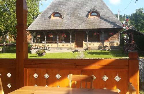 Calinesti House | Casa din Susani