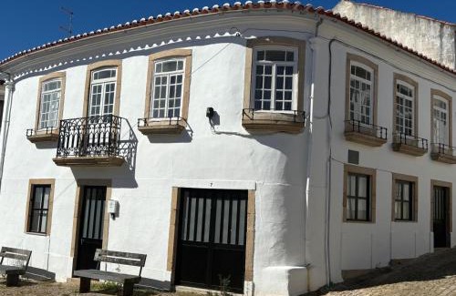 Sarzedas House | Casa do Largo - Exclusive Retreat - Patio & Pool