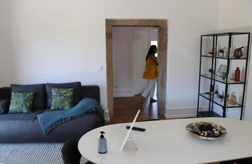 Cardielos House | Casa do Mestre Inteira