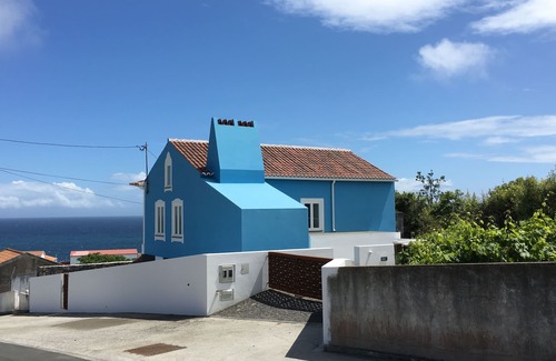 Porto Judeu House | Casa do Vizinho - an oasis of relaxation