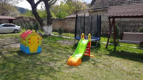 Vladeni Bed & Breakfast | Casa Doboş