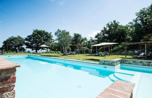 Trequanda House | Casa Dracena A: A welcoming apartment situated in the heart of the Tuscan countryside, with Free WI-FI.