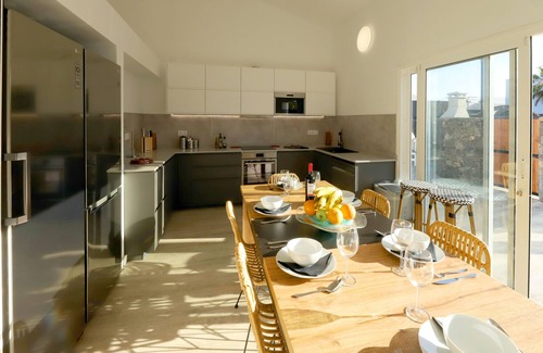 Los Mojones Villa | Casa El Cielo 3 bedrooms, 3 baths free A/C, Electric heated pool