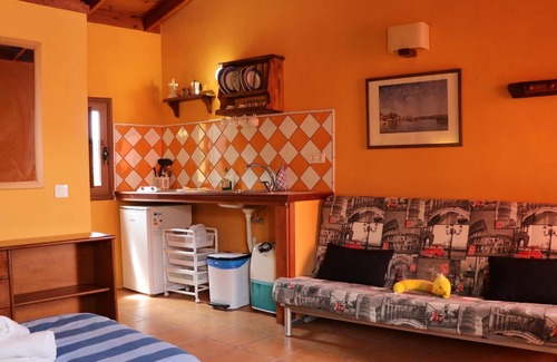 El Tanque Apartment | Casa El Comisario Triple Apartment