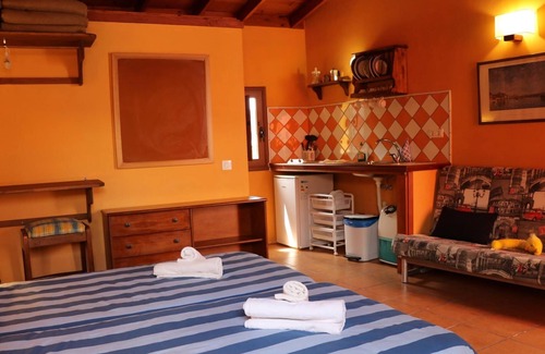 El Tanque Apartment | Casa El Comisario Triple Apartment