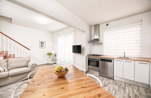 Puerto de Tazacorte Ski Chalet | Casa El Puerto by Huskalia