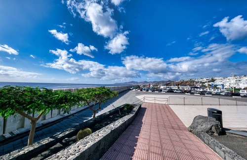 Puerto del Carmen Ski Chalet | Casa el Varadero - Access Pool and Sport Center and Air-Con