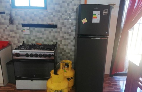 Pichilemu House | Casa equipada para 9 personas a 5 minutos del centro y la playa principal y 15 minutos de punta de lobos