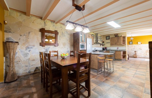 San Bartolome de Tirajana Ski Chalet | Casa Adara, private heated pool