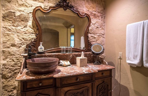 Granbury Bed & Breakfast | Casa Farina B&B