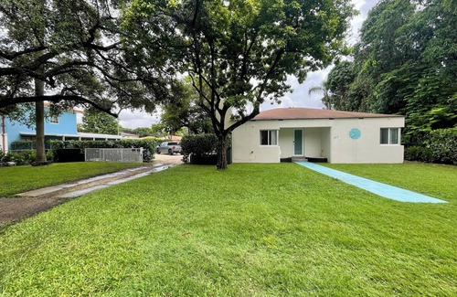 Douglas House | Casa Gables - Coral Gables