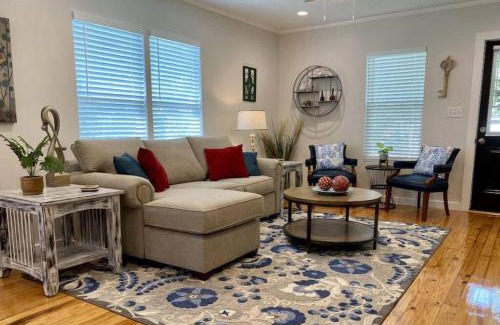 Georgetown House | Casa Gracie Pearl Historic Old Town