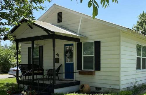 Georgetown House | Casa Gracie Pearl Historic Old Town