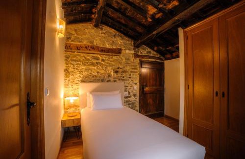 Oza-Cesuras House | Casa Grande do Soxal