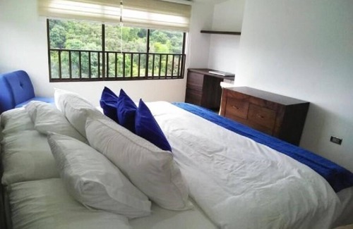 Armenia House | Casa Grande Exclusiva Zona Norte