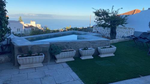 Taucho House | Casa Irma, Great Sea and Mountains Views, Rural House