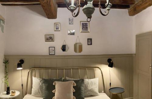 Castelnuovo di Val di Cecina House | Casa di pietra