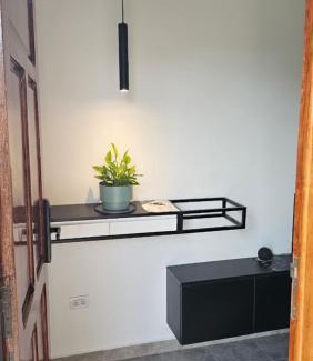 San Salvador de Jujuy Apartment | Casa J moderna con amplio jardín en barrio de profesionales