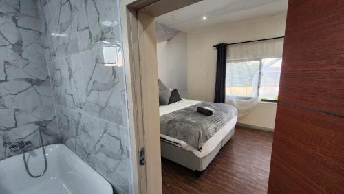 Newcastle Bed & Breakfast | Casa Línda Guest House