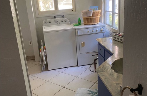 West Bradenton House | Casa La Flora -Casual Elegance & Old Florida Charm- Location, Location, Location