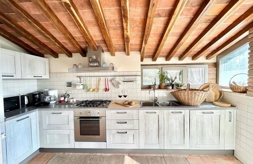 Camucia Villa | Casa La Fonte - Luxury Villa Rental with swimming pool in Cortona, Tuscany