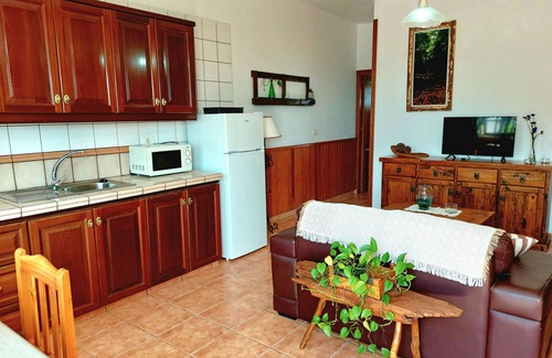 Barlovento House | Casa La Roseta: terrace, sea views and shared pool