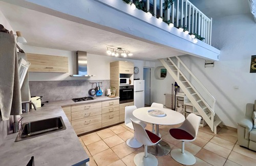 Aramon Apartment | CASA-La Solatine loft cosy & piscine