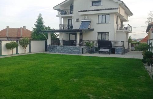 Sinmartin Bed & Breakfast | Casa Leahu