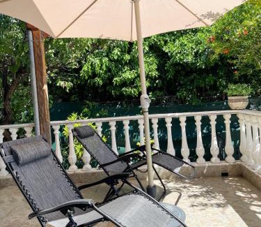 Nea Iraklia House | Casa Lia-Beach Front Villa