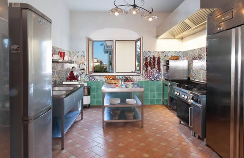 Priora House | Casa Limoneto with Shared Pool, Garden, Terraces and Parking