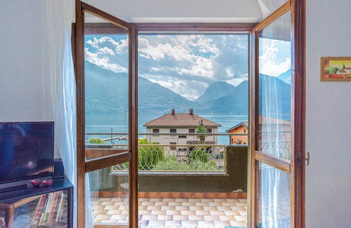 Santa Maria - Rezzonico Apartment | Casa Lisetta