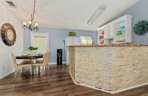 Joshua Tree House | Casa Luisa Joshua Tree Desert Oasis w/ Hot Tub near Park entrance