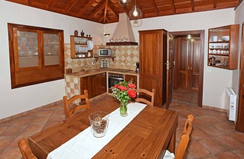 Villa de Mazo Ski Chalet | Casa Maday in Villa de Mazo