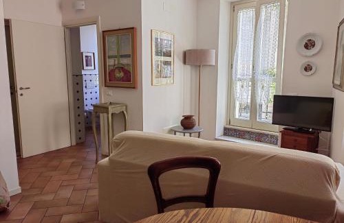 Iseo Apartment | Casa Manù with private parking