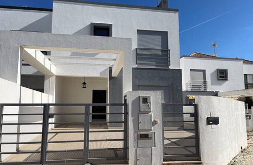 Manta Rota House | CASA MANTA ROTA T4 15' FROM THE BEACH
