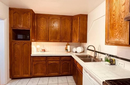 Valinda House | Casa Maple, 3BR, Big Yard Paradise by Zen Living