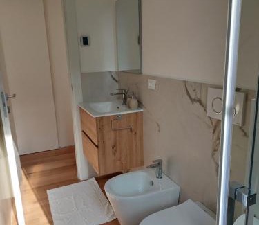 Lecco Apartment | Casa Mappamondo