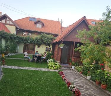 Orlat House | CASA Maria