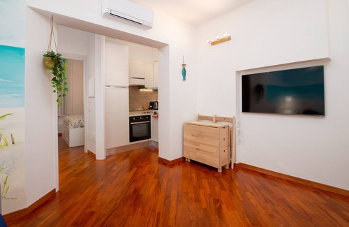 Pesaro House | Casa Marina: Sea, Bikes, Art