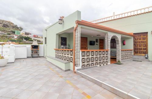 Moya House | Casa Marjoes - 2 Villas - BBQ - Communal Pool