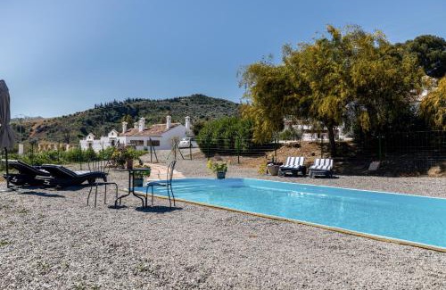 Pizarra House | Casa Maurus by Rosas Cantares