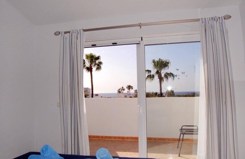 San Miguel de Abona Villa | 'Casa Miguel' - fantastic villa with private sunny garden, wi-fi and air con!