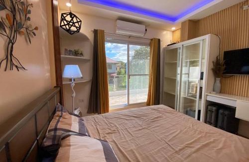 Trece Martires House | Casa MiKulai