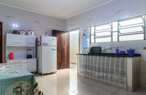 Ocian House | Casa na Praia Grande com Churrasqueira e Quintal