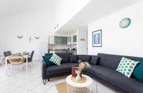 Poris de Abona Villa | Casa Naranja - Heated Pool - BBQ - Terrace - Free Wifi - Child & Pet-Friendly - 3 bedrooms - 6 people