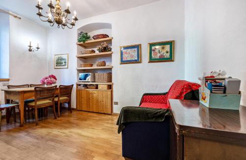Sella Giudicarie Apartment | Casa nel Borgo Iris