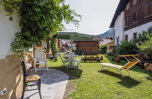 Castello-Molina di Fiemme Apartment | Casa Nicole Studio Apartment with Mountain View, Wi-Fi, and Garden