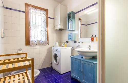 Vicenza Apartment | CASA OLIVIA Private garden & Parking